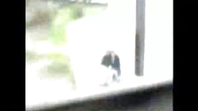 ホーンからダイニングルームのためのポールにあった 女性 av 一徹