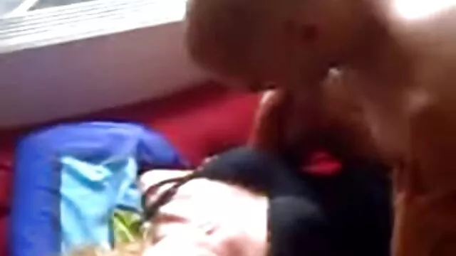 女の子はコックと性交を吸うために支払う落ち着きます セックス 女性 用 動画