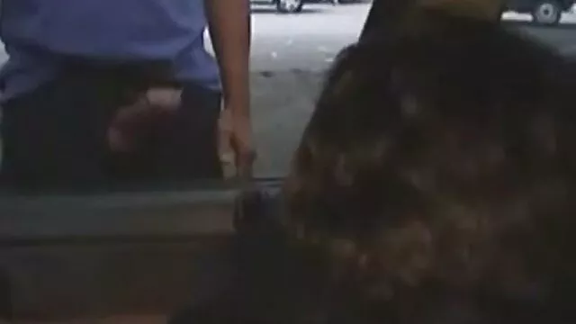 護衛は熱いですし、彼女はヌードで撮影している場合 女性 の 為 の 無料 av 動画