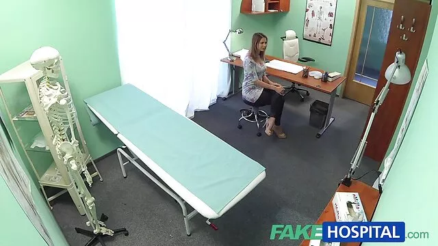 携帯電話を使用してラティーナの女性は、彼女の熱い体のガイド付きツアーを提供しています 女の子 の ため の 無料 エッチ 動画