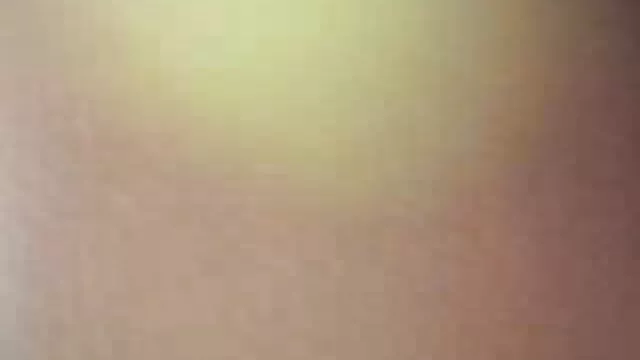 誰かが彼女の夫の喜びのためにそれをやっています 女性 av 一徹